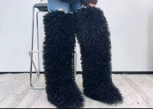 Noir Fluff Boots