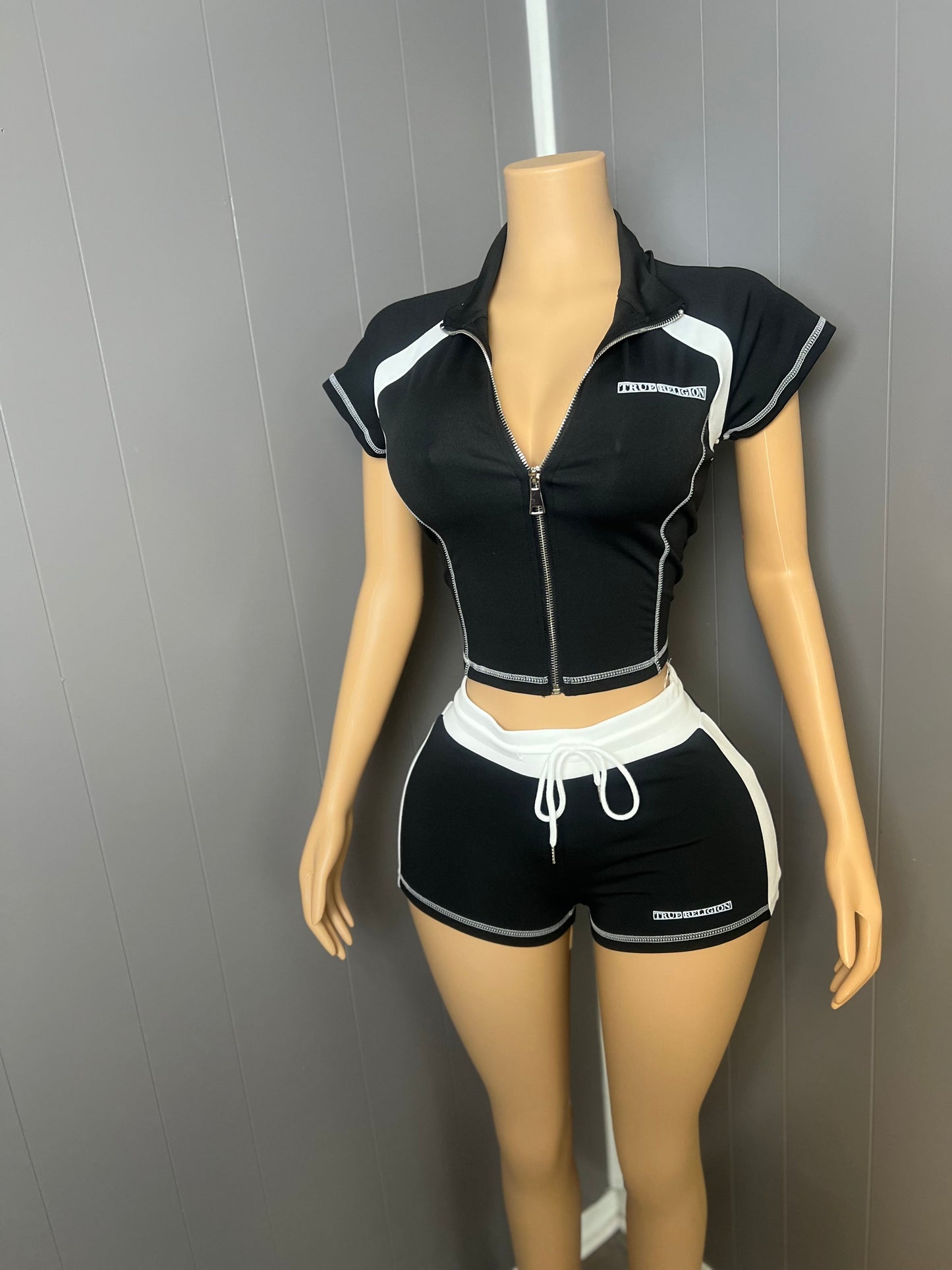 Trendy set